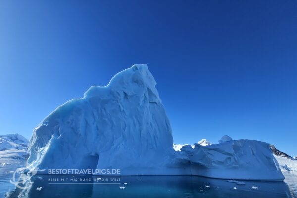Eisberg in der Paradise Bay.
